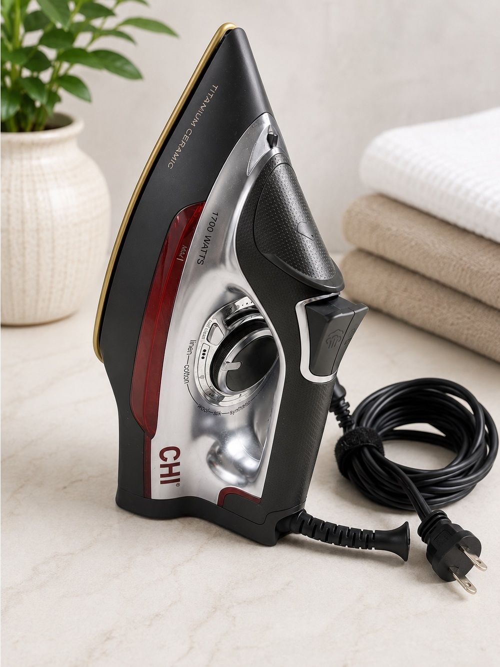 CHI Titanium Ceramic Steam Iron 1700W Adjustable Temp Self-Clean Nearly New
